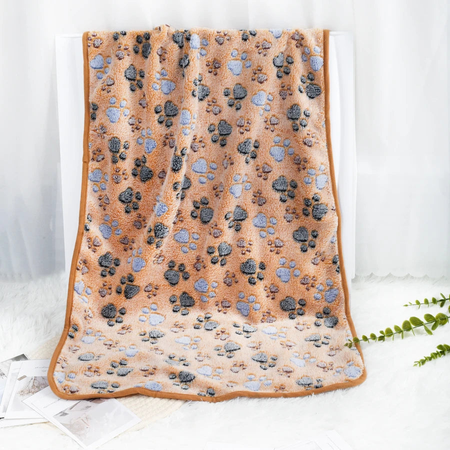 Soft Fluffy High Quality Pet Blanket Flannel Dog Sleep Blanket Paw Print Pattern Hamster Mat Warm Comfortable Cat Dog Blankets