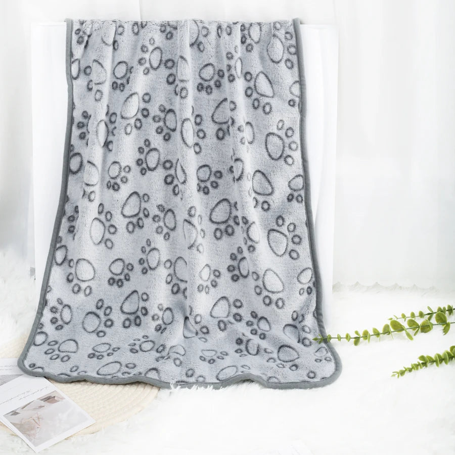 Soft Fluffy High Quality Pet Blanket Flannel Dog Sleep Blanket Paw Print Pattern Hamster Mat Warm Comfortable Cat Dog Blankets